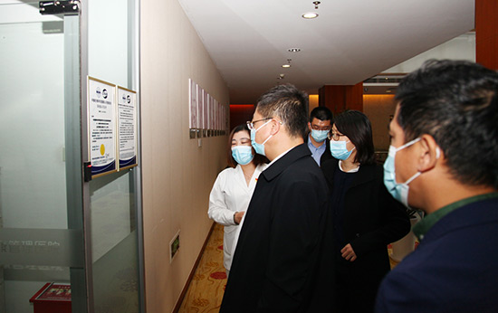 2常司長參觀醫學檢驗中心.jpg 2常司長參觀醫學檢驗中心.jpg